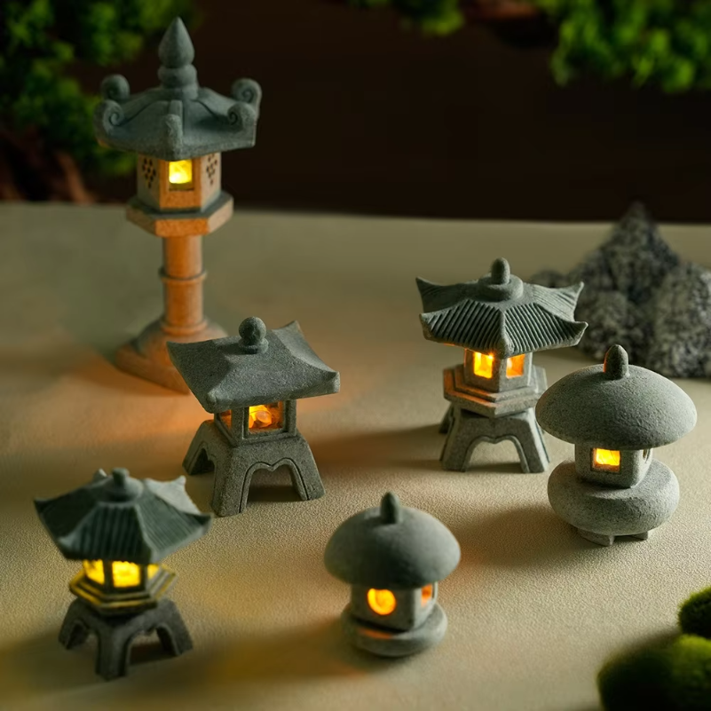Aquarium Fish Home - Mini Pagoda Lantern Light Garden Statue